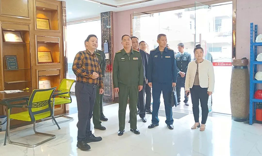 佛山軍分區政委、禪城區委常委領(lǐng)導一行蒞臨金凱地調研指導工作