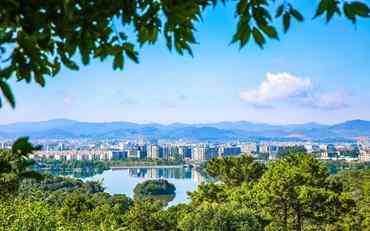 智慧校園教職工平臺在普洱的應用：打破信息孤島，賦能教育創(chuàng  )新